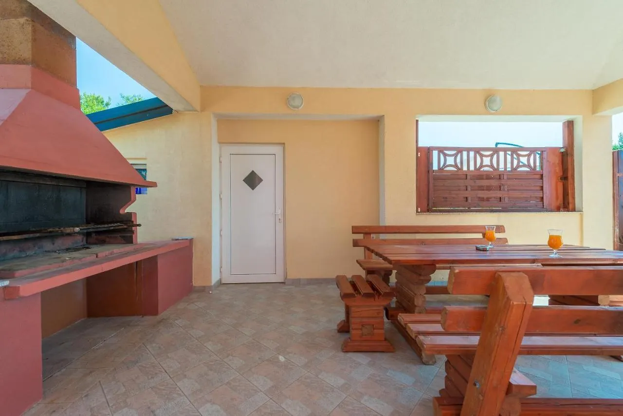 Kaktus Apartment 维尔