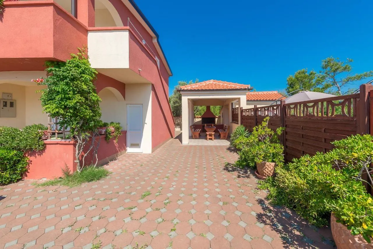 Kaktus Apartment Vir